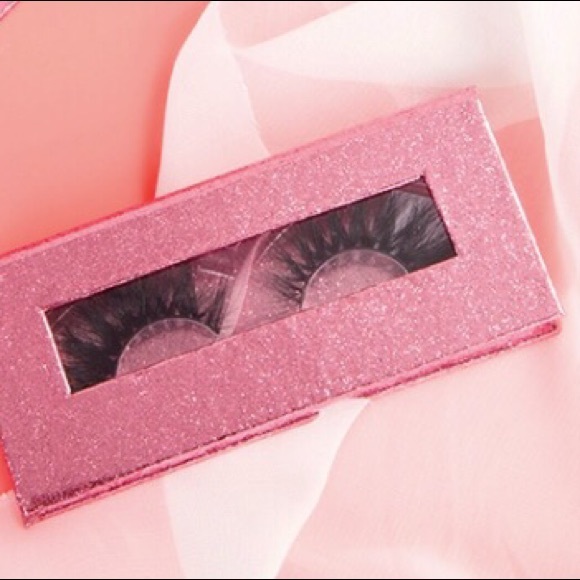 Level Up 3D Mink Lashes - Picture 2 of 7